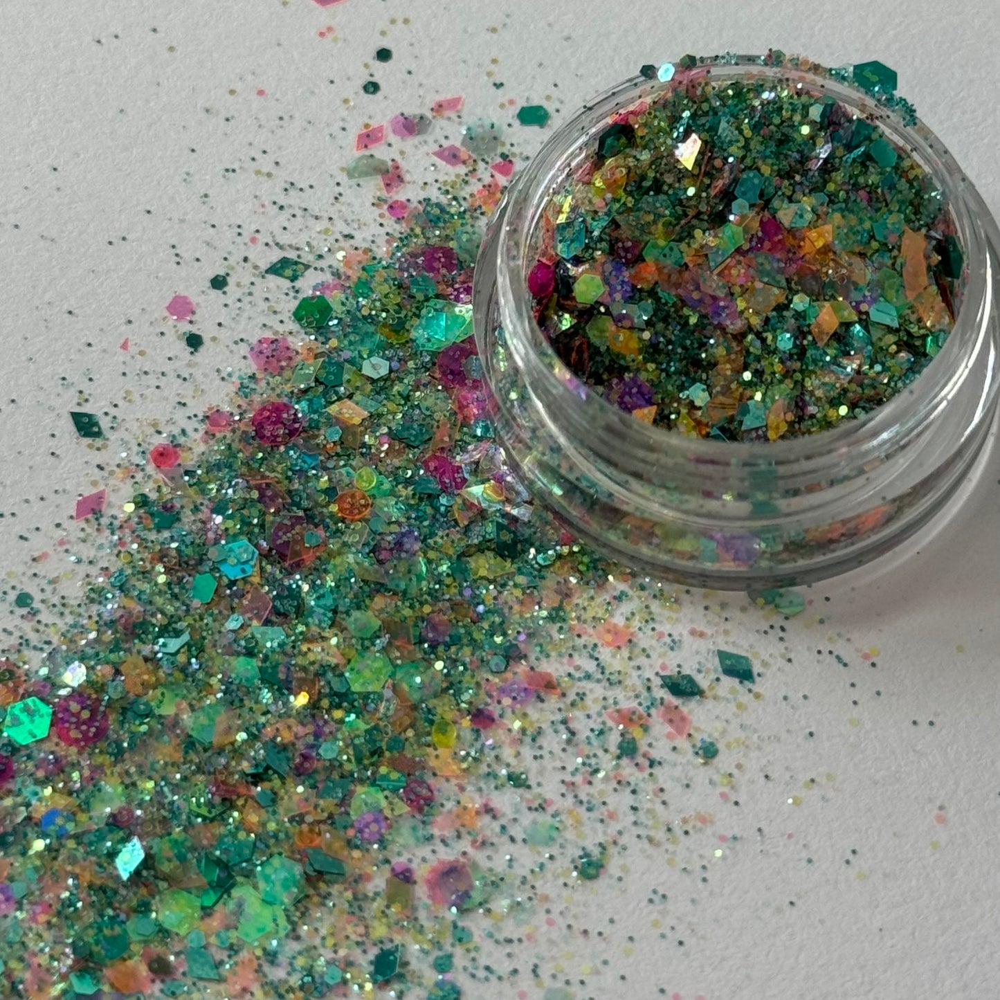 Serene Loose Glitter