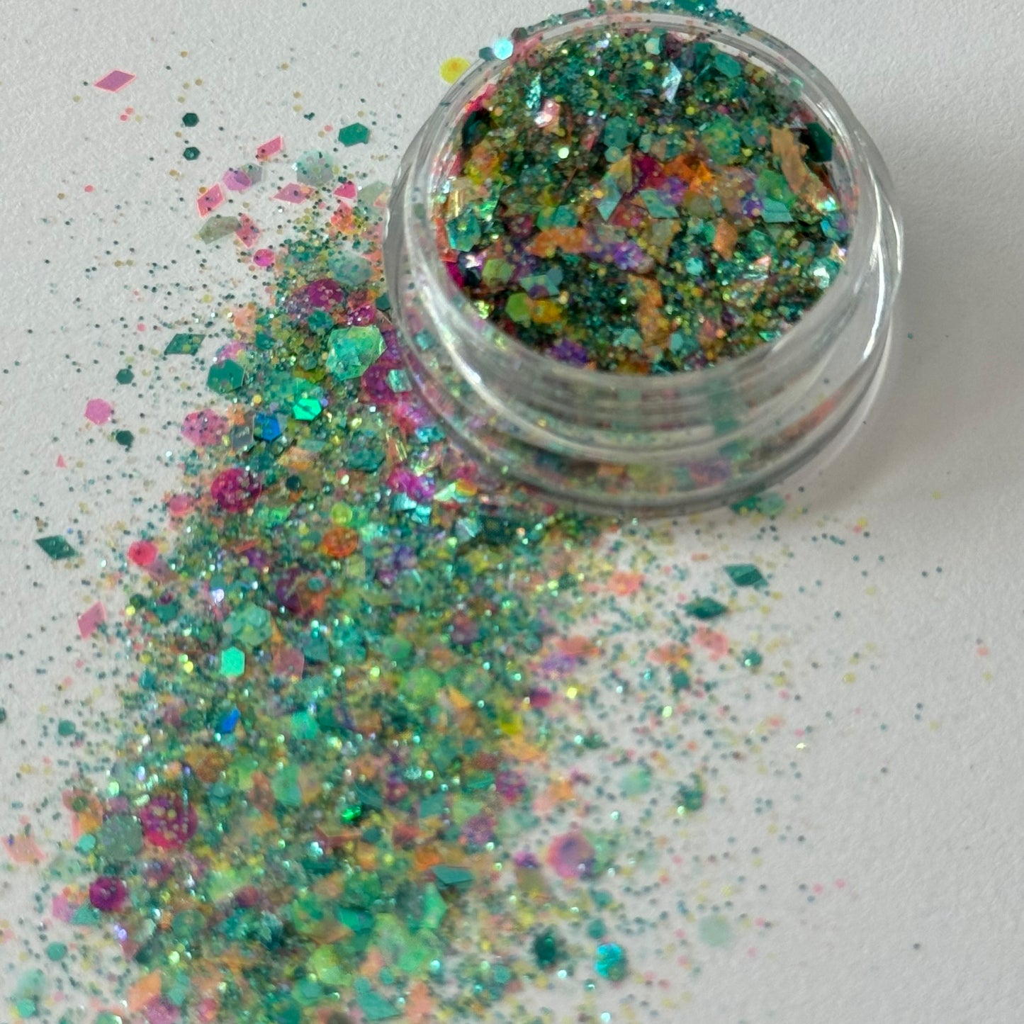 Serene Loose Glitter